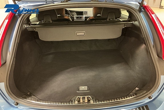 Volvo V60 14 of 19