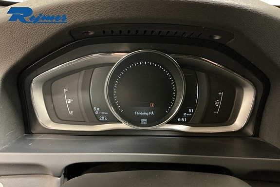 Volvo V60 9 of 19