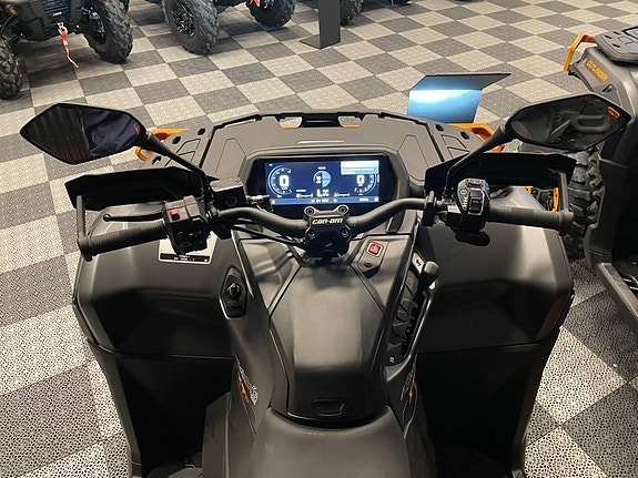 Can-Am Outlander Max XT-P 1000 R ABS Smart-Shox -26 3 of 3