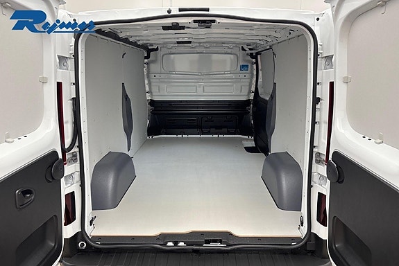 Renault Trafic 18 of 18