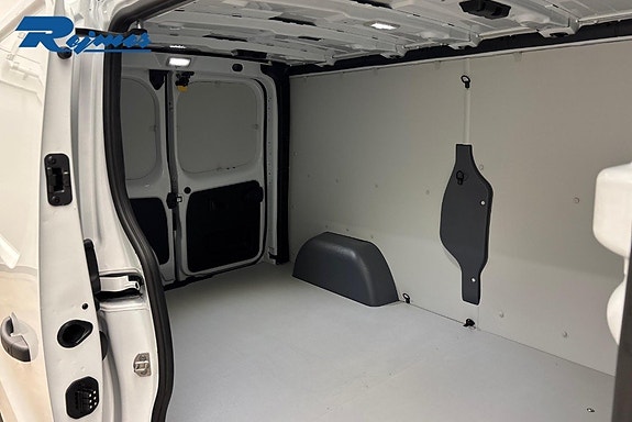 Renault Trafic 10 of 18