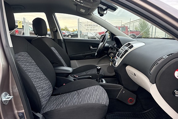 Kia Ceed 16 of 18
