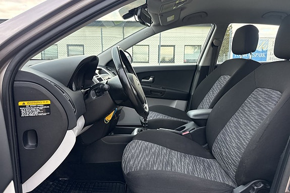 Kia Ceed 12 of 18