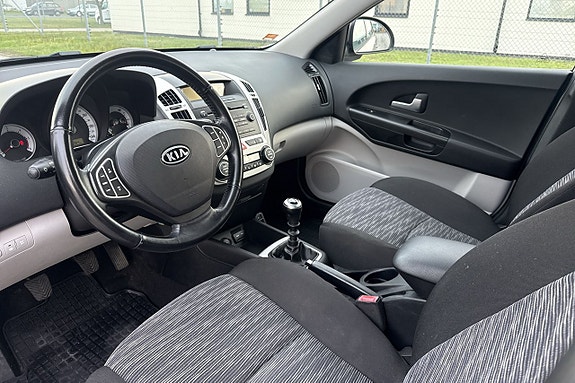 Kia Ceed 13 of 18