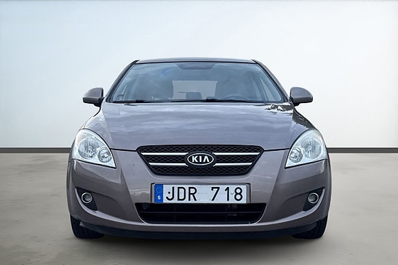 Kia Ceed 8 of 18