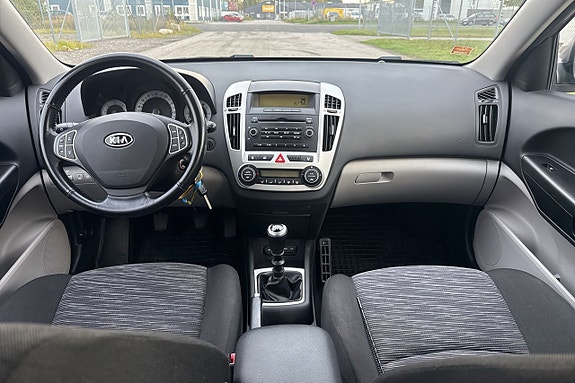 Kia Ceed 15 of 18