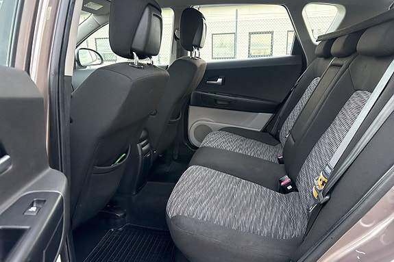Kia Ceed 14 of 18