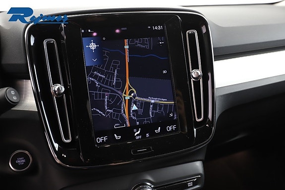 Volvo XC40 10 of 29