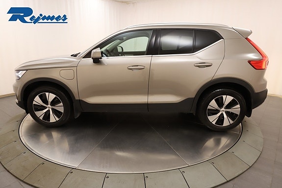 Volvo XC40 3 of 29