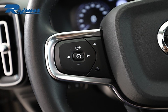 Volvo XC40 11 of 29