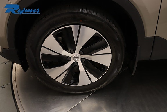 Volvo XC40 16 of 29