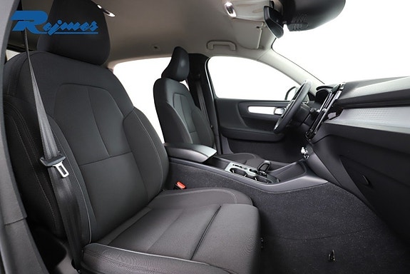 Volvo XC40 26 of 29