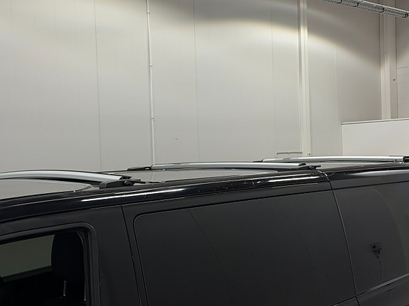 Ford Transit Custom 8 of 30