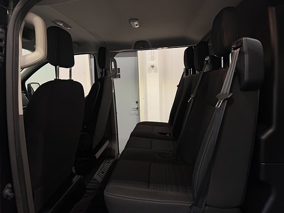 Ford Transit Custom 17 of 30