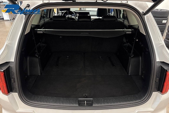 Kia Sorento 17 of 24