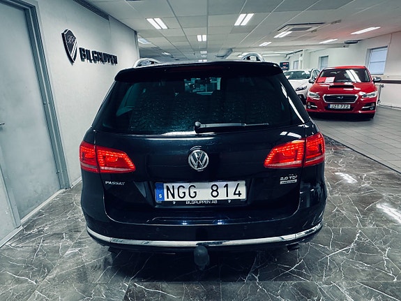 Volkswagen Passat 5 of 24