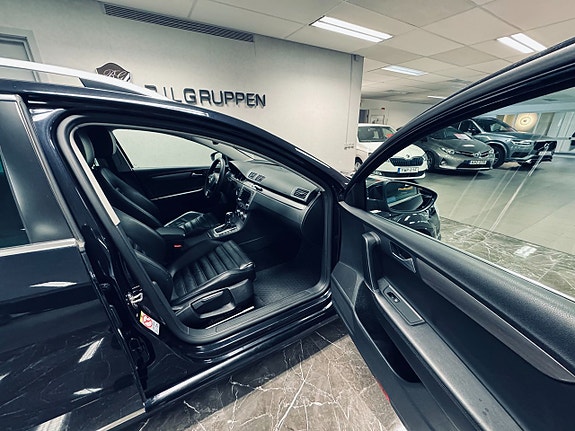 Volkswagen Passat 7 of 24