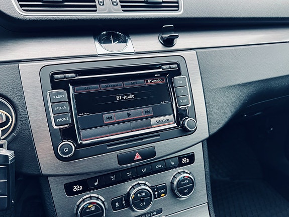 Volkswagen Passat 20 of 24