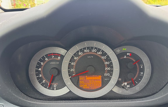 Toyota RAV4 6 of 10