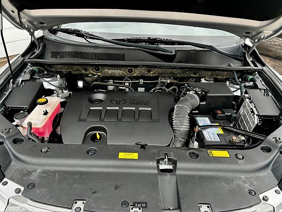 Toyota RAV4 9 of 10