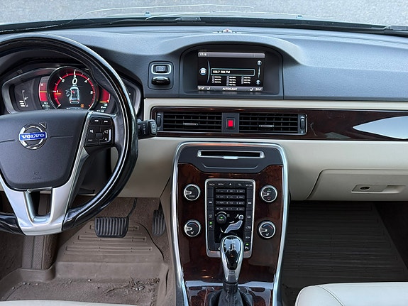 Volvo V70 9 of 9