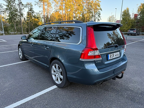 Volvo V70 6 of 9