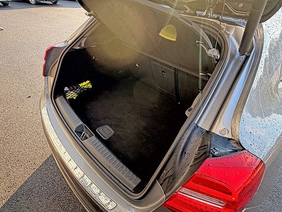 Mercedes-Benz GLA 220 13 of 15