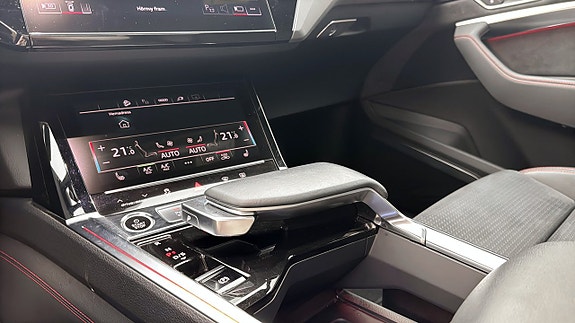 Audi Q8 e-tron 20 of 24