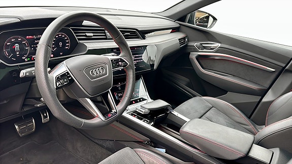 Audi Q8 e-tron 8 of 24