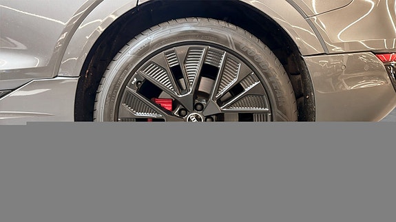 Audi Q8 e-tron 6 of 24