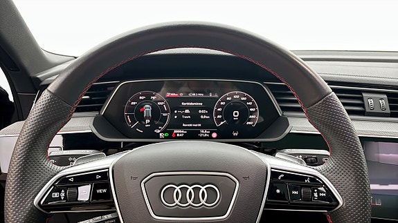 Audi Q8 e-tron 19 of 24