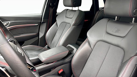 Audi Q8 e-tron 9 of 24
