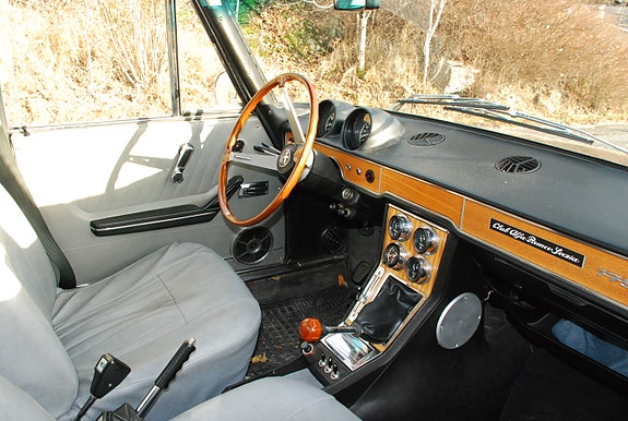 Alfa Romeo Berlina 4 of 5