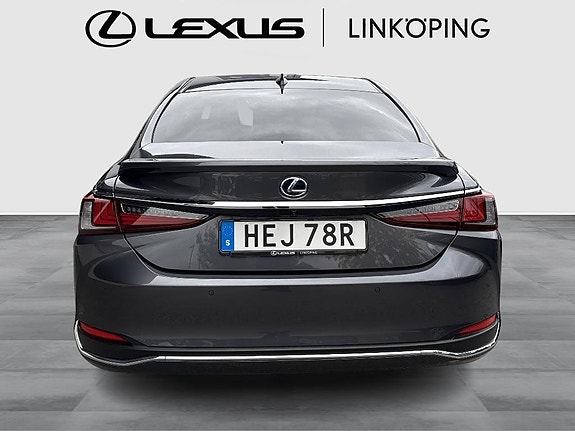 Lexus ES300h 4 of 16