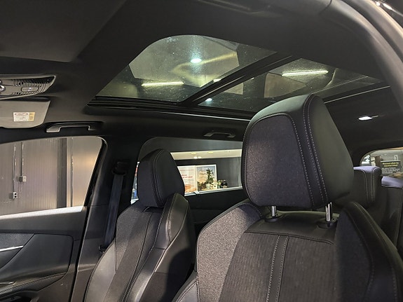 Peugeot 5008 17 of 26