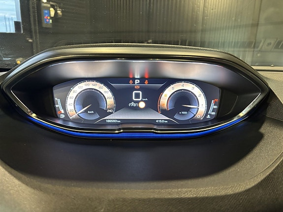 Peugeot 5008 8 of 26