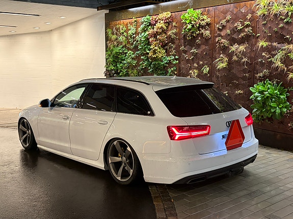Audi A6 2 of 7