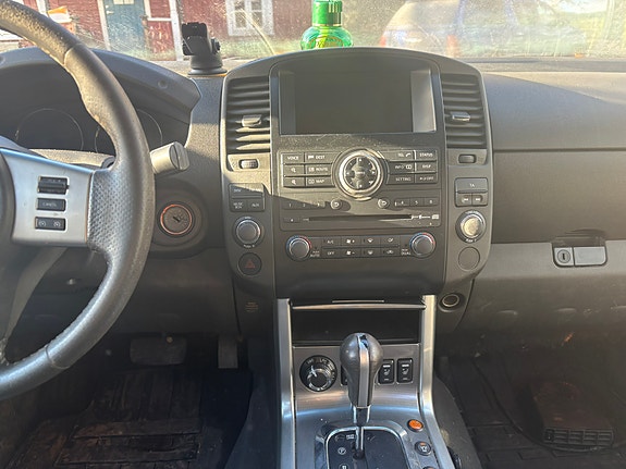 Nissan Navara 3 of 8
