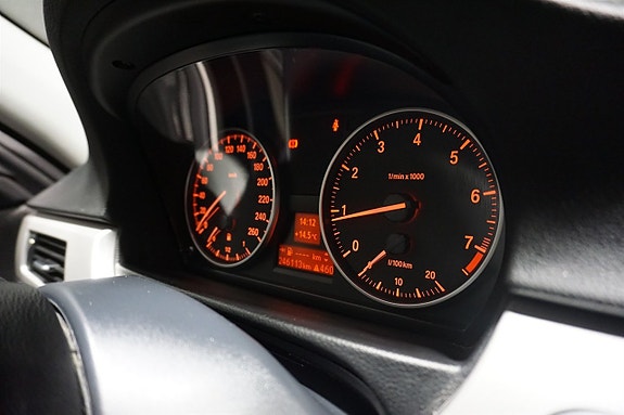 BMW 320 16 of 18