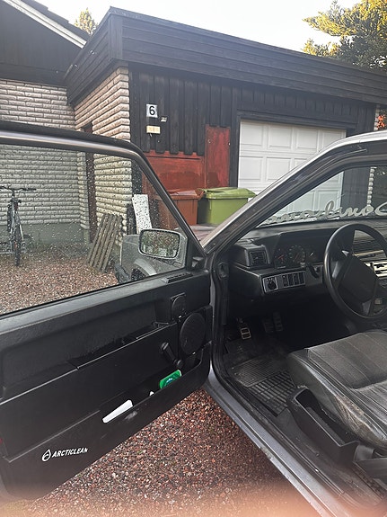 Volvo 740 4 of 8
