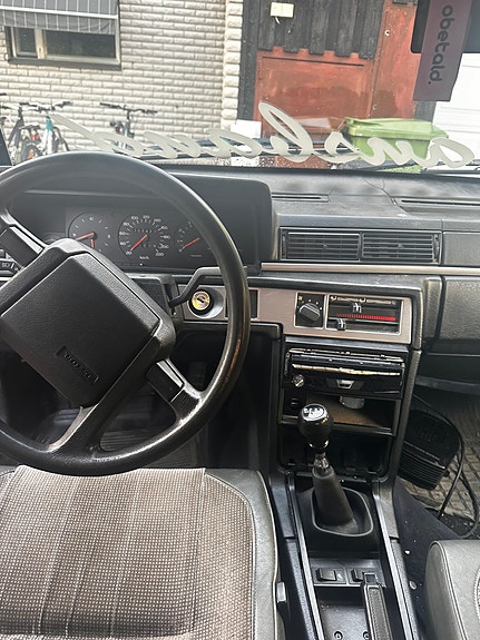 Volvo 740 6 of 8