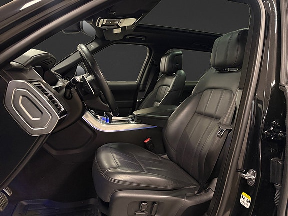 Land Rover Range Rover Sport 8 of 21