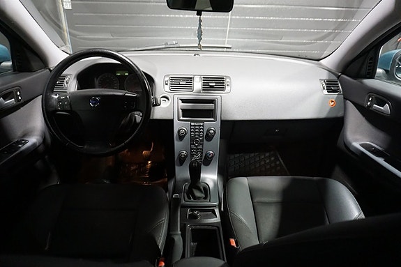Volvo S40 12 of 20