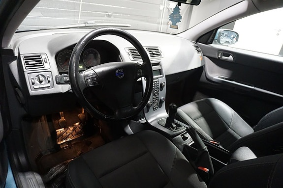 Volvo S40 13 of 20