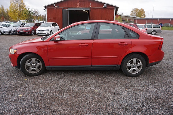 Volvo S40 4 of 6