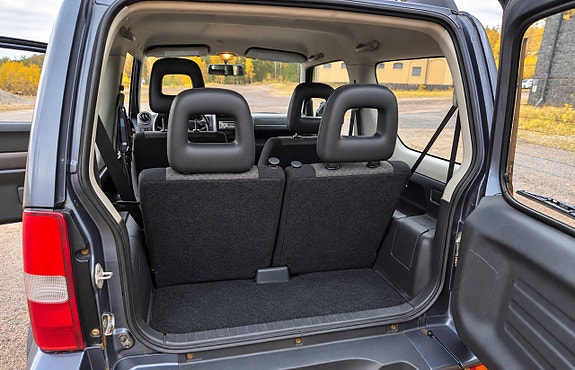 Suzuki Jimny 8 of 8