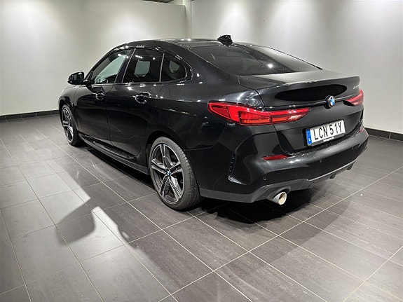 BMW 218i 2 of 2