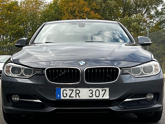 BMW 320d 17 of 22