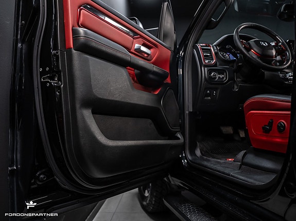 Dodge RAM 1500 18 of 30