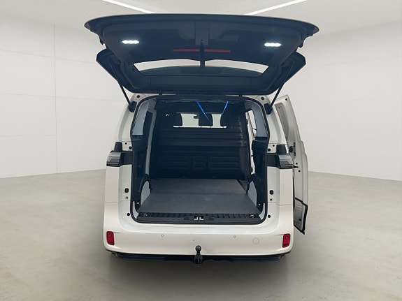 Volkswagen ID. Buzz 13 of 29